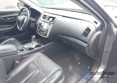 2017 Nissan Altima 2.5/S/Sv/Sl/Sr из США, поврежденный, VIN 1N4AL3AP4HC157118